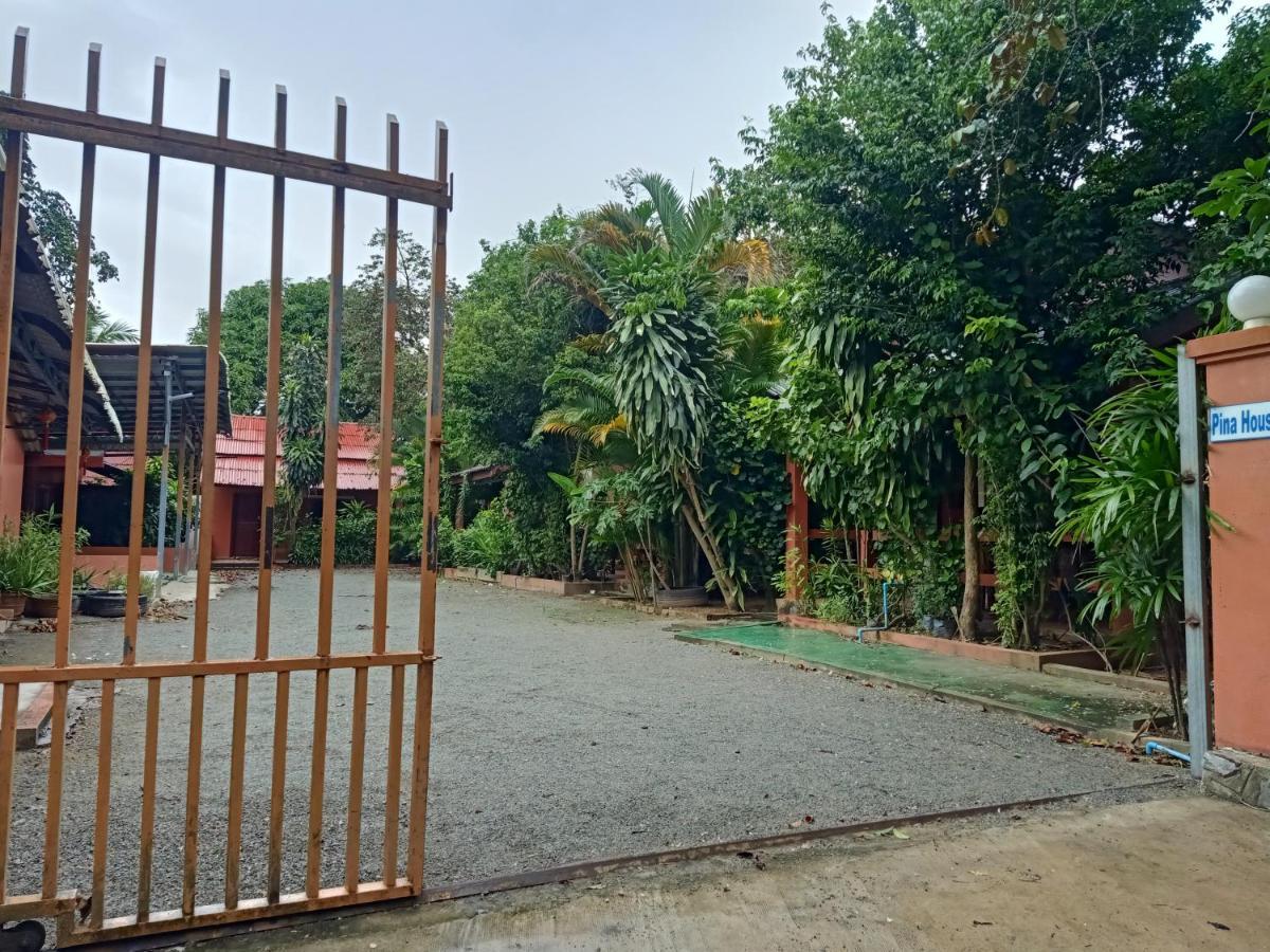 Hotel Pina House Kep Exterior foto