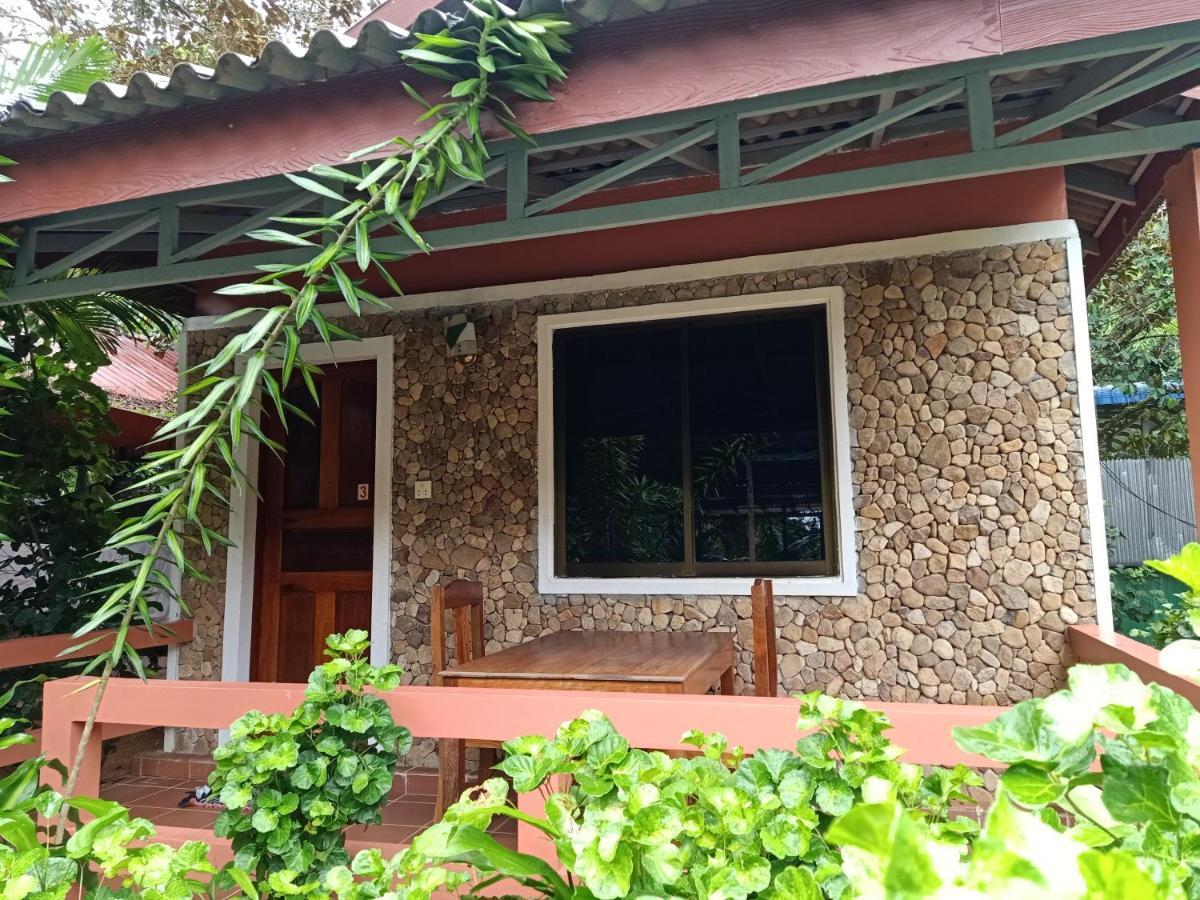 Hotel Pina House Kep Exterior foto
